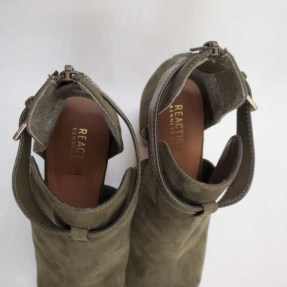 NWOT Olive Hit Hooded Bootie Ankle Boot - Picture 7 of 9
